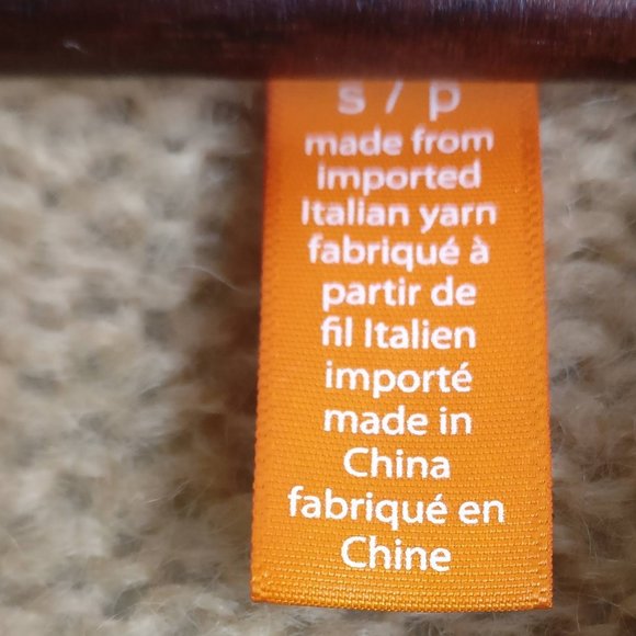 Soft Italian yarn Mohair Wool blend Sweater, Dropped Shoulder Raglan sleeve - Picture 4 of 8